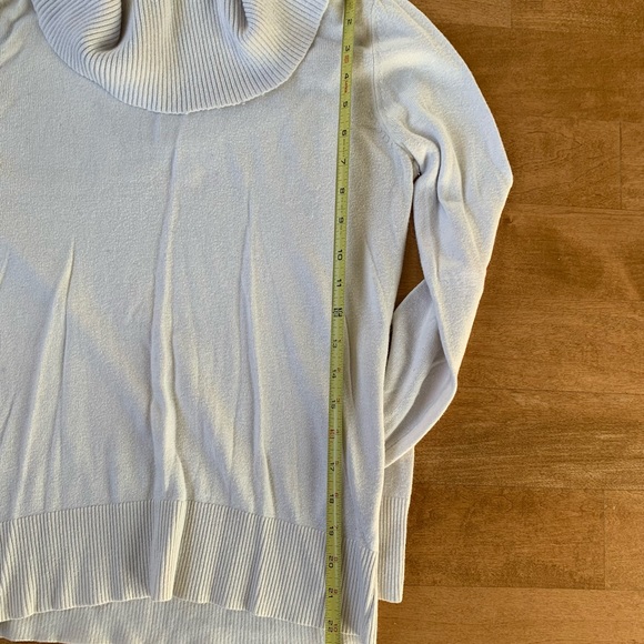 Last call! Banana Republic cream colored cowl neck sweater - Picture 5 of 6